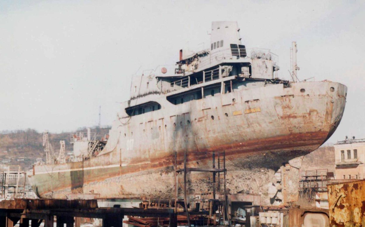 Иван Голубец судно