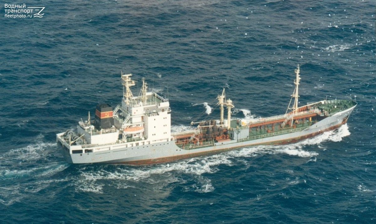 Танкер Калининграднефть