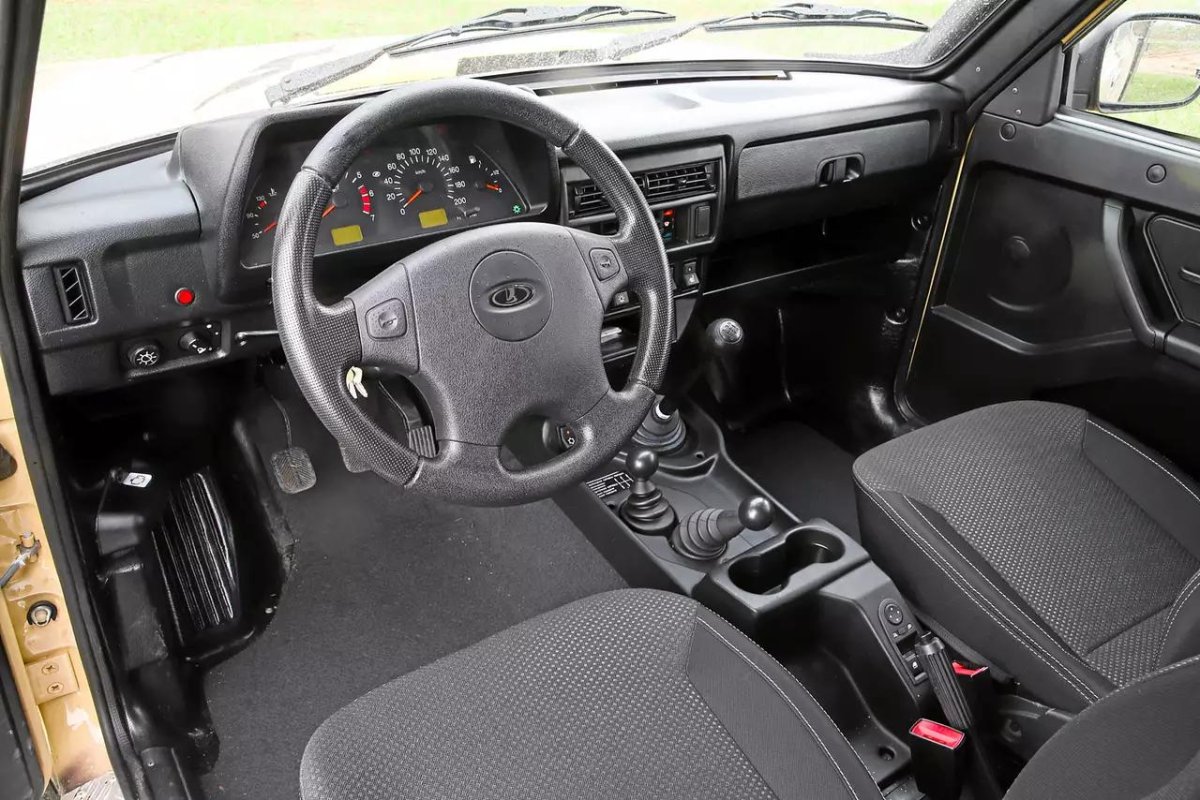 Лада Нива 4х4 Бронто салон