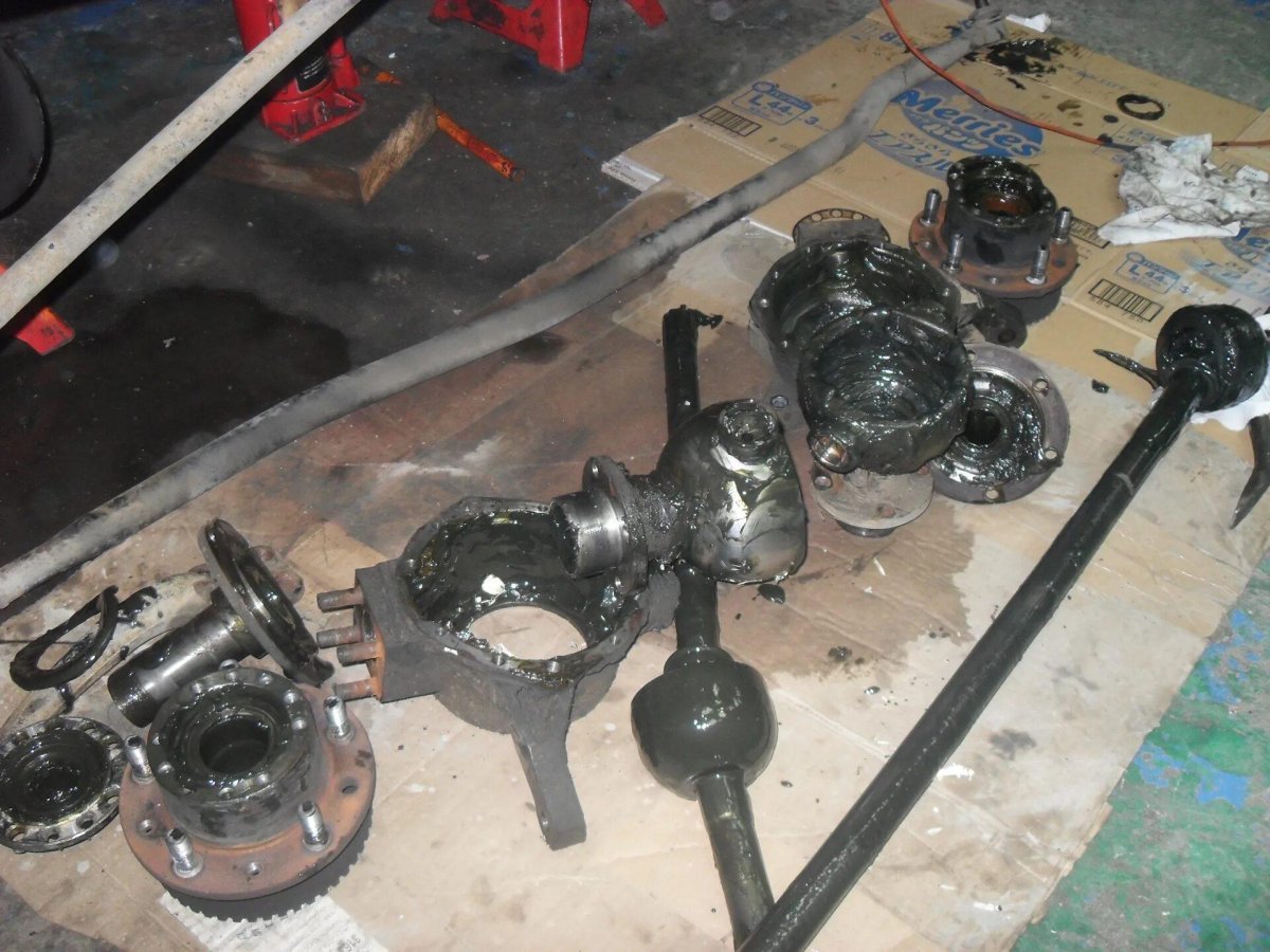 Передний поворотный кулак УАЗ Патриот