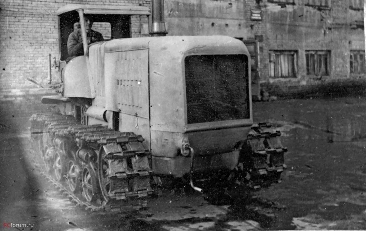 Паровой трактор пт-54