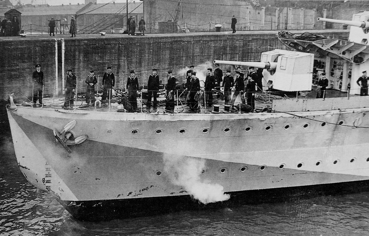 HMS Hesperus h57