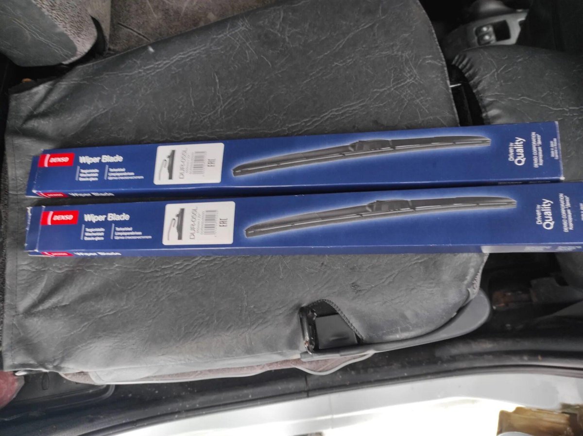 Размер дворников Лада Ларгус 2021