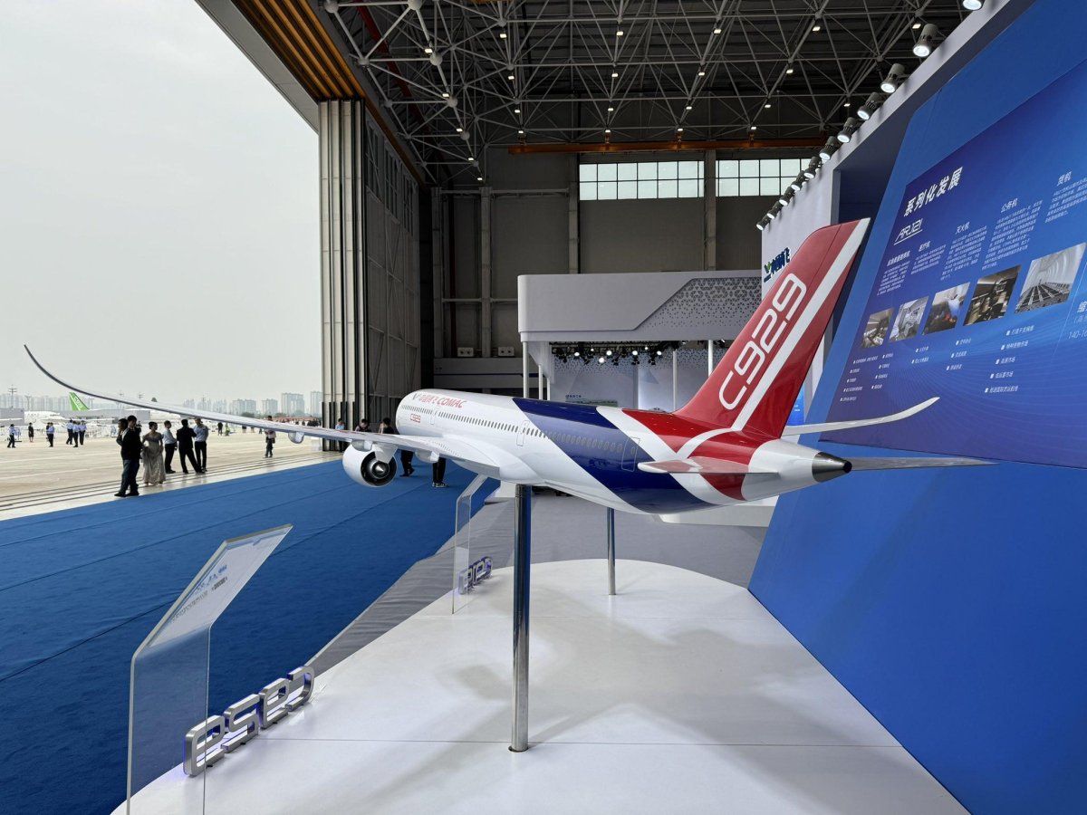 Comac c919 vs МС-21