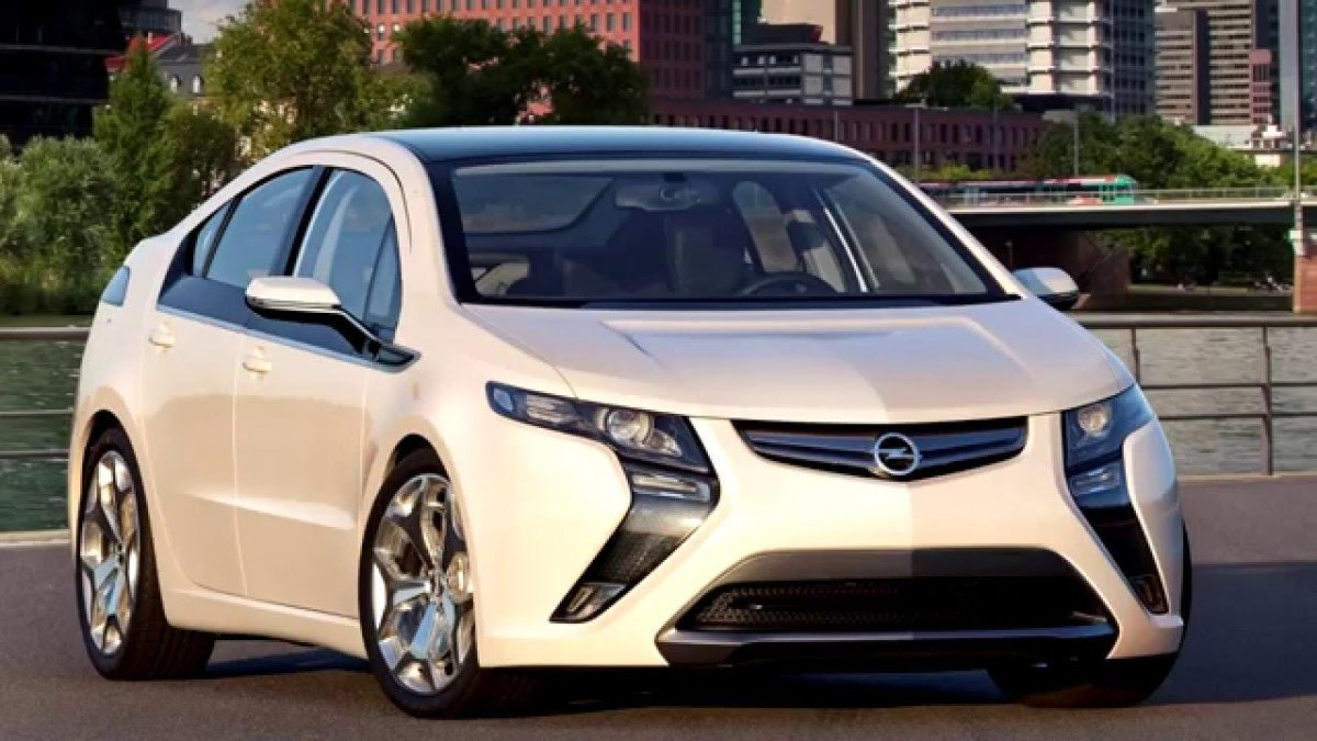 Opel Ampera 2012