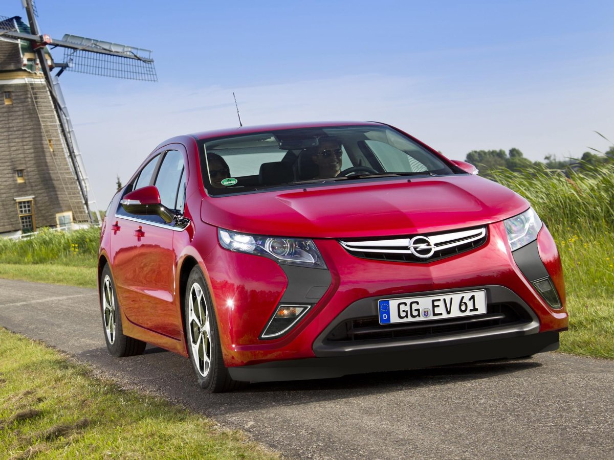 Opel Ampera 2011