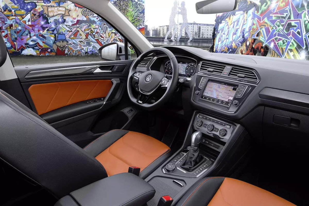 Volkswagen Tiguan 2018 салон