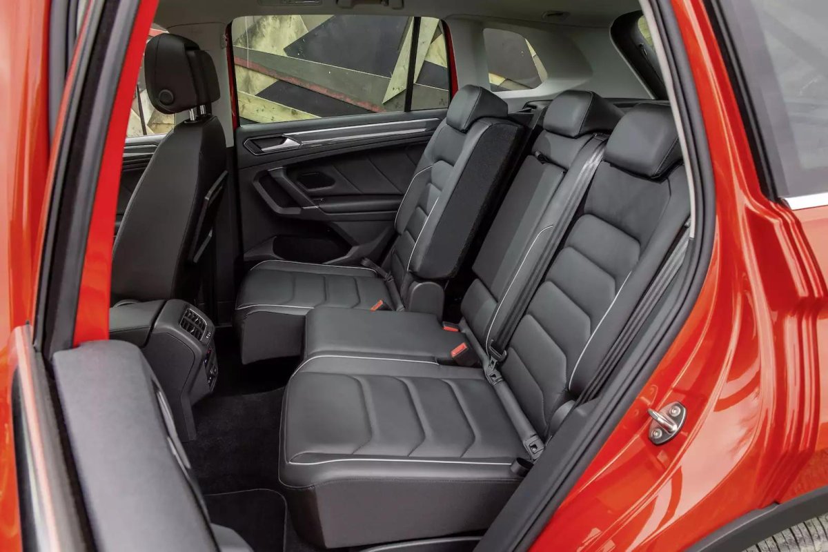 Фольксваген Тигуан задние ряд