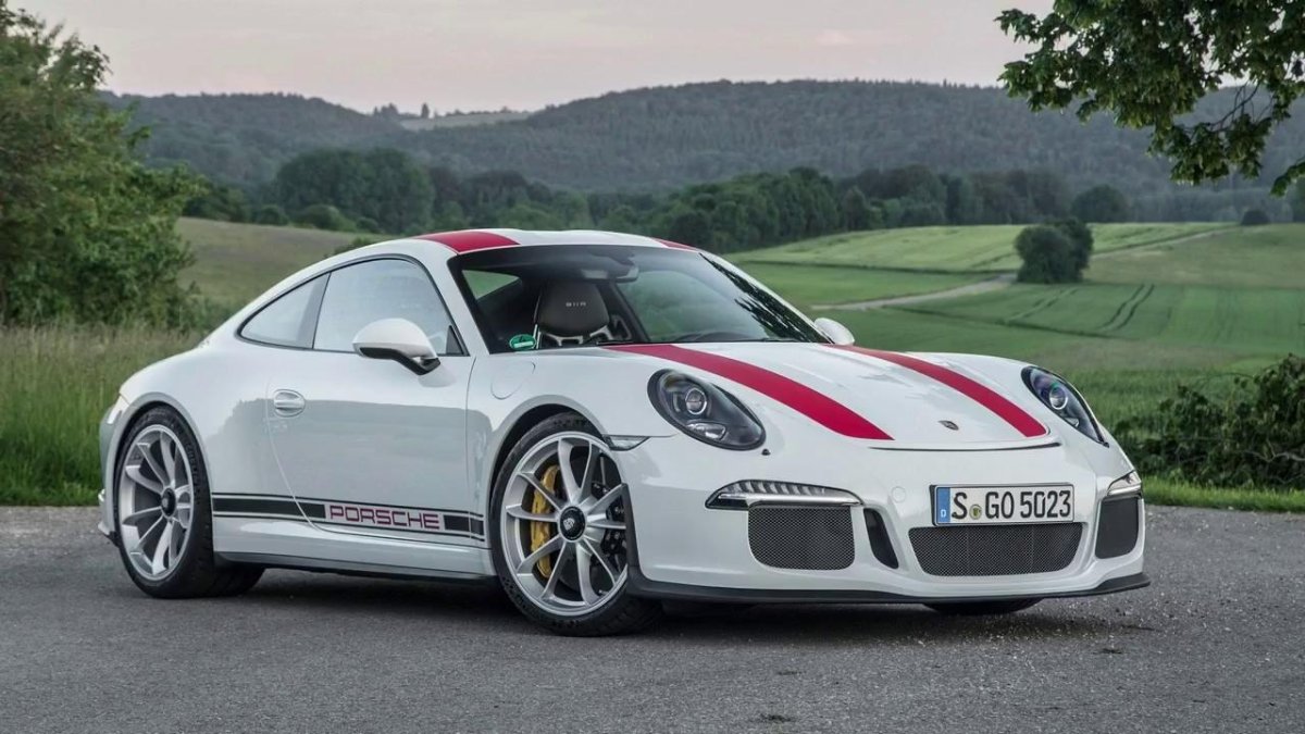 Машина Порше 911