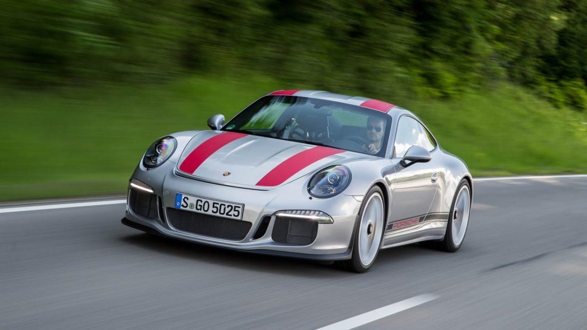 Порше 911 r