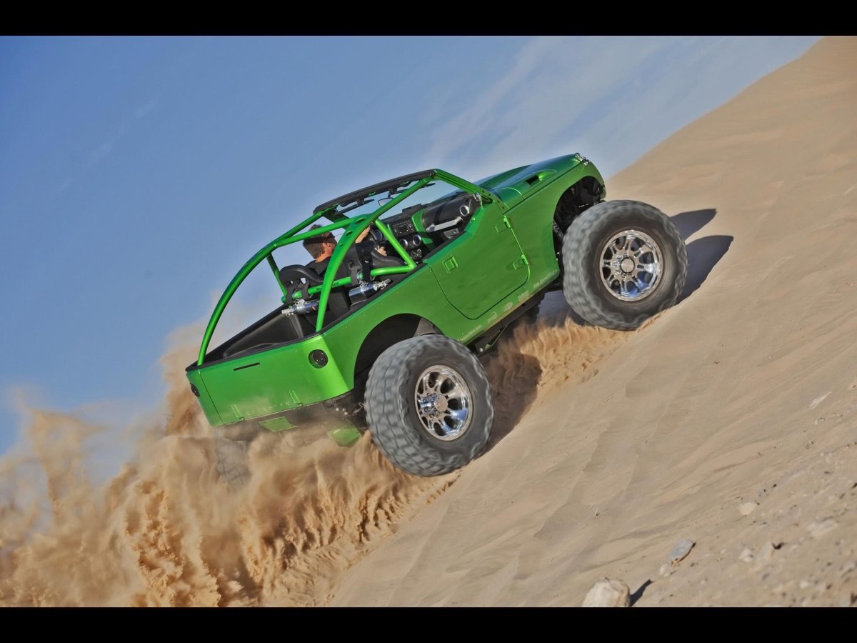 Внедорожник по песку