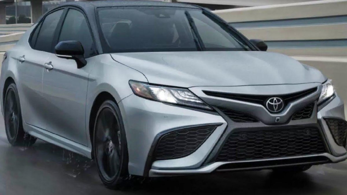 Toyota Camry 2024