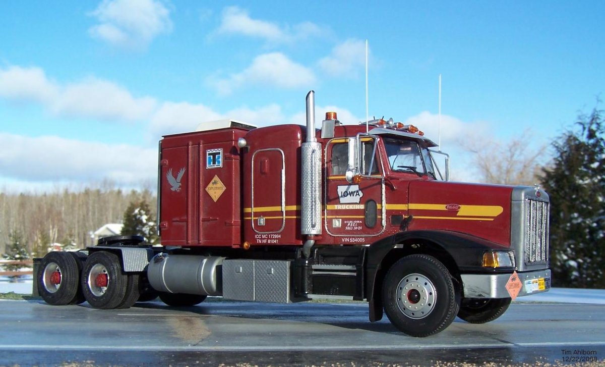 Грузовик Peterbilt 579