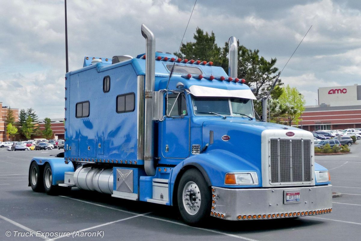 Американский грузовик Peterbilt
