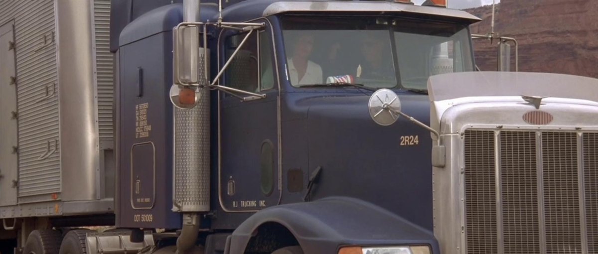 Грузовик Петербилт 377