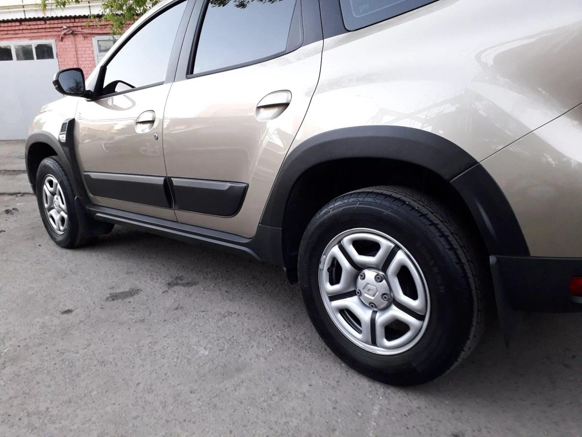 Накладки Рено Дастер