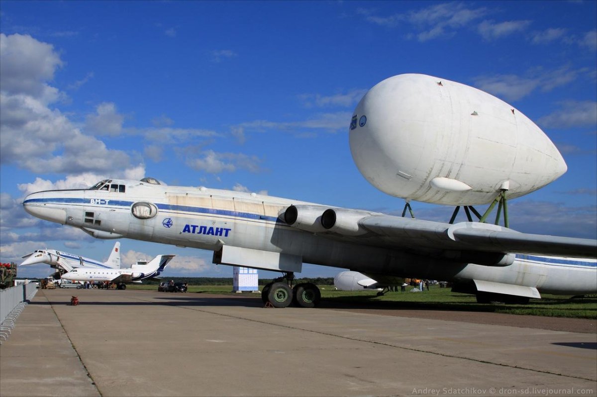 Тяжелый транспортный самолет ВМ-Т Атлант