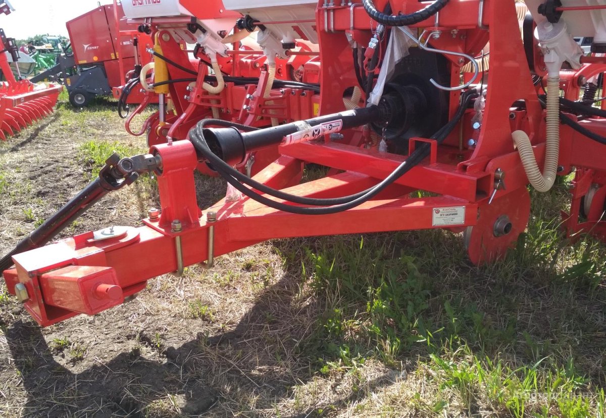 Прицепная сеялка Гаспардо