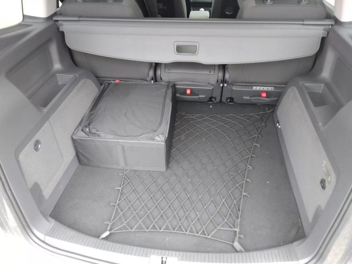 VW Touran 2012 багажник