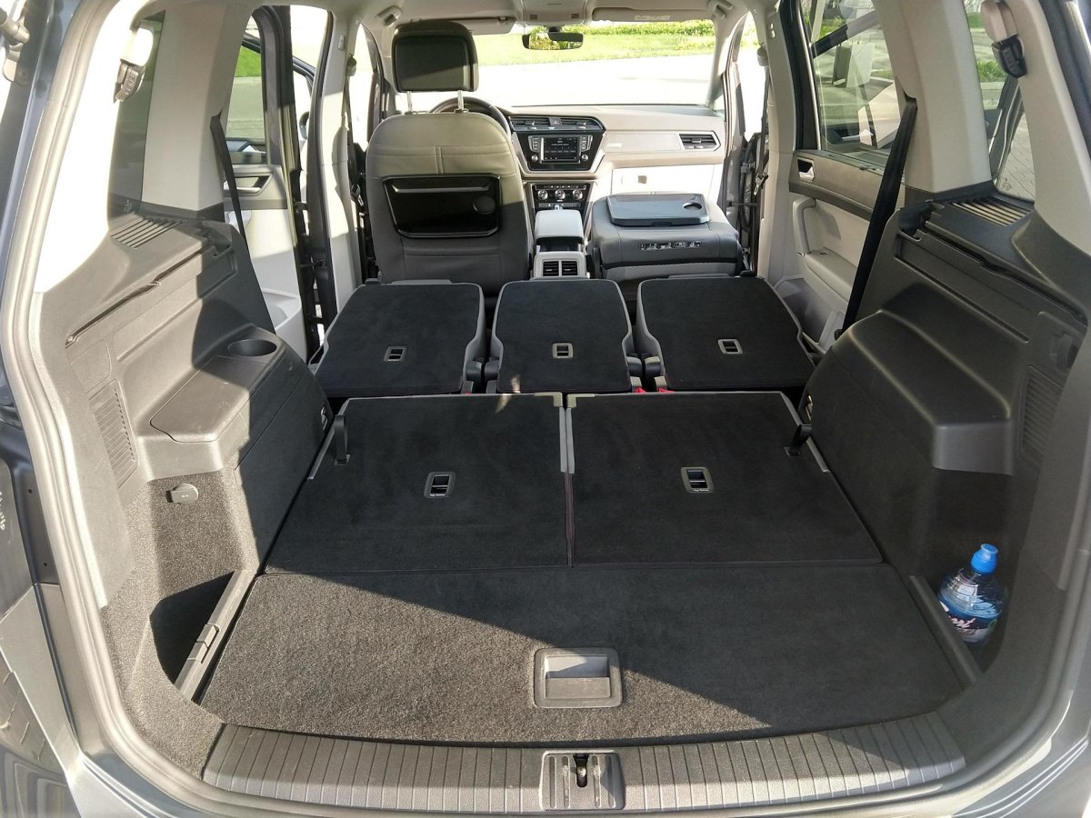 Volkswagen Touran салон 3 ряд сидений