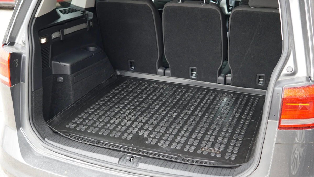 Volkswagen Touran 2018 багажник