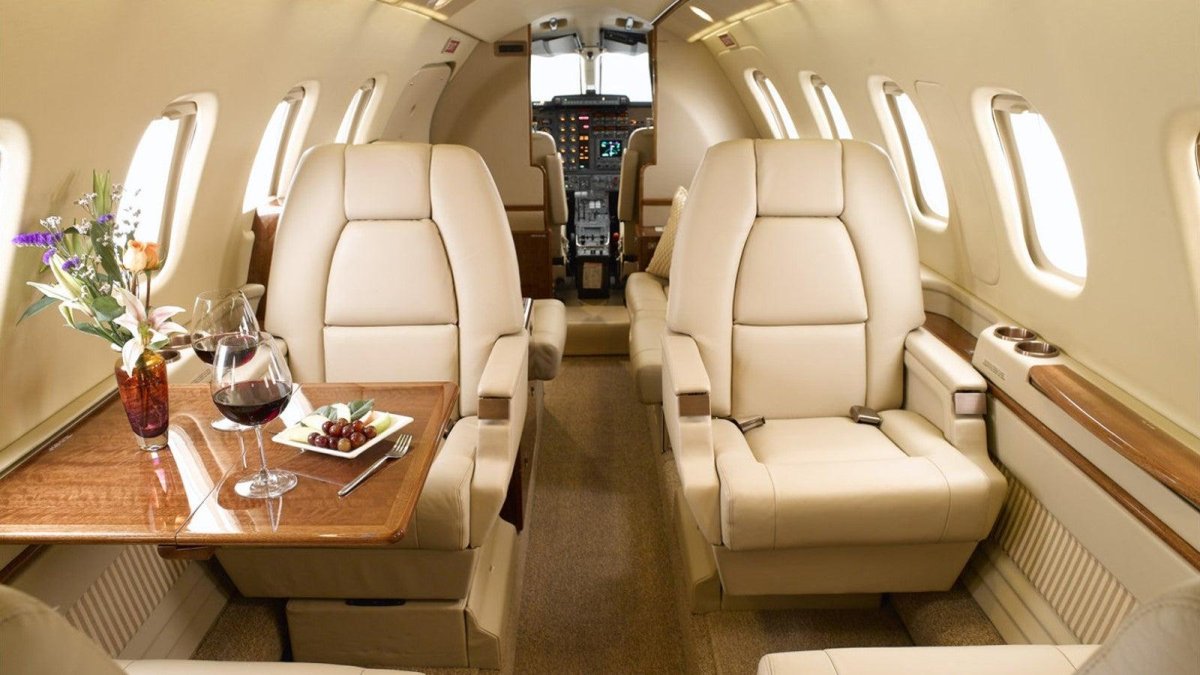 Пьяджо п-180 Аванти