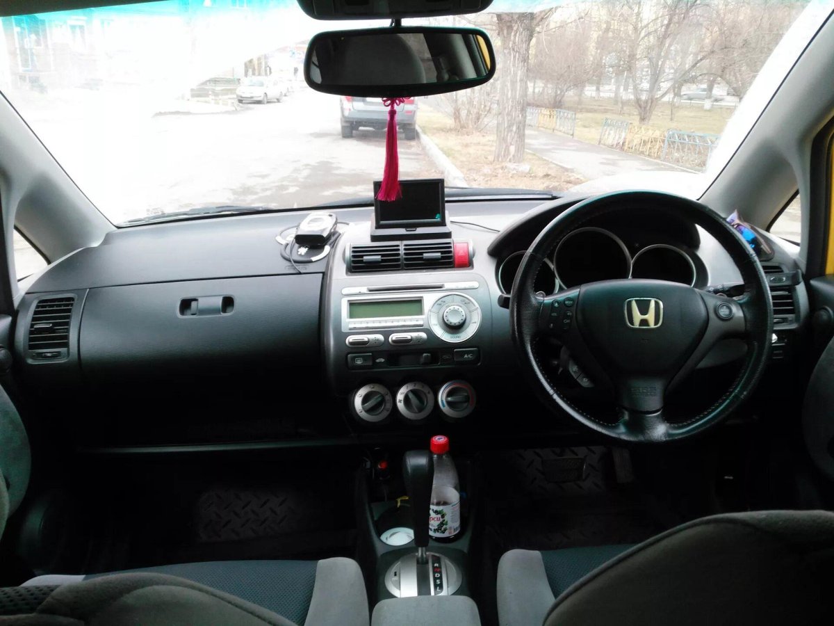 Хонда фит 2004 салон