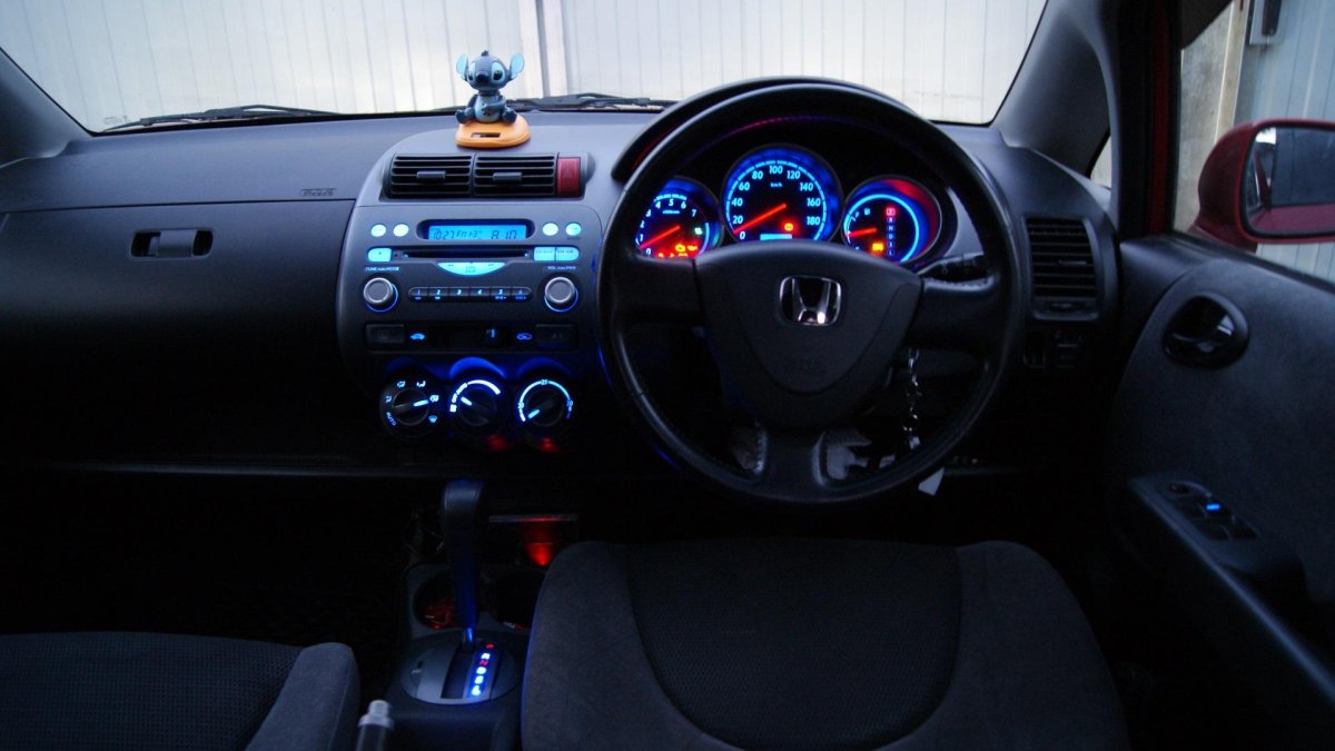 Honda Fit 2002 салон
