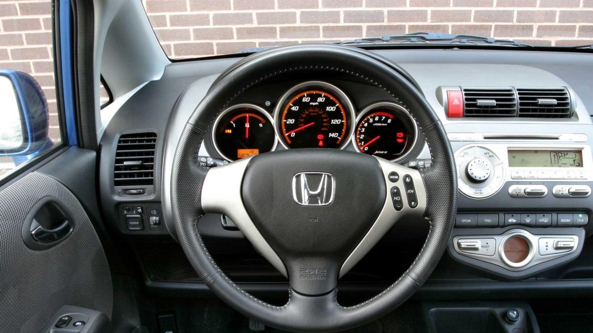 Хонда фит 2005 салон