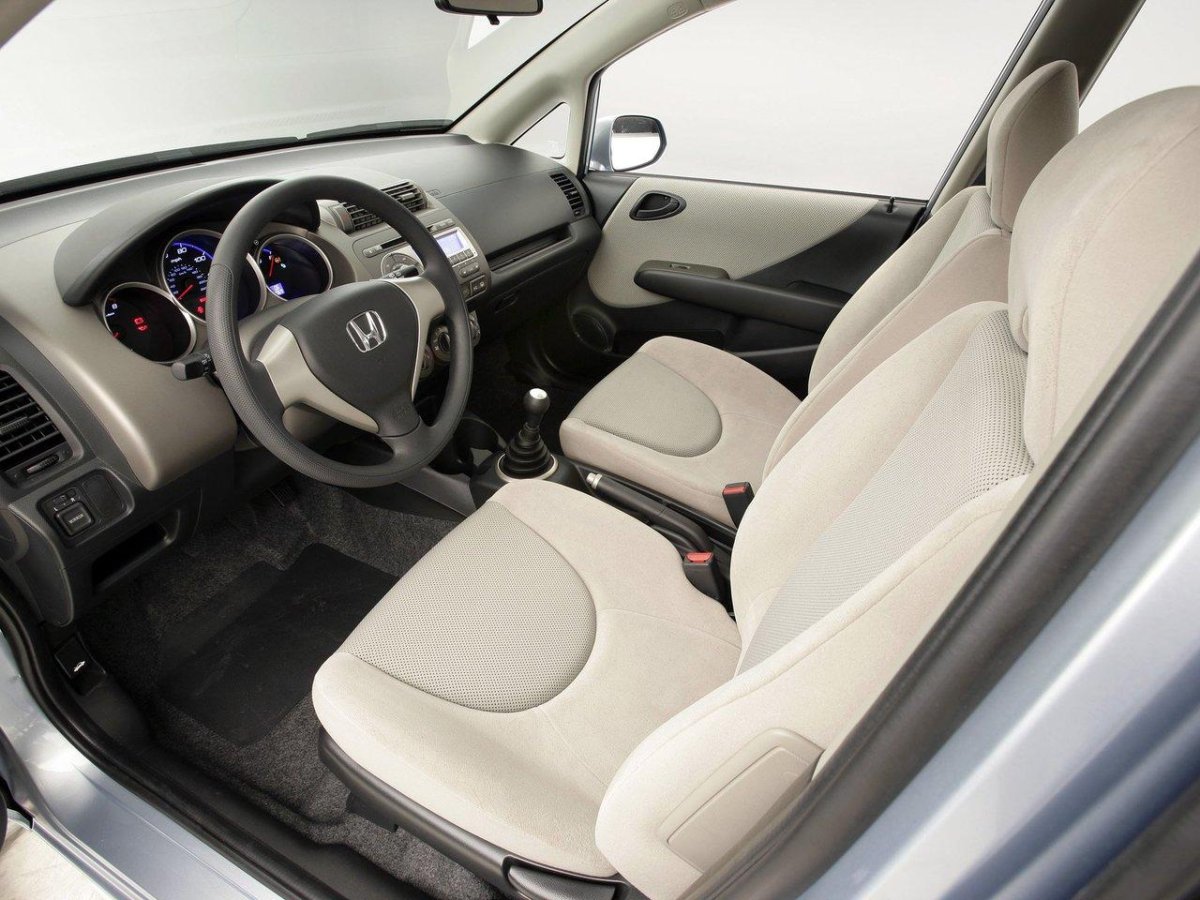 Хонда фит 2006 салон