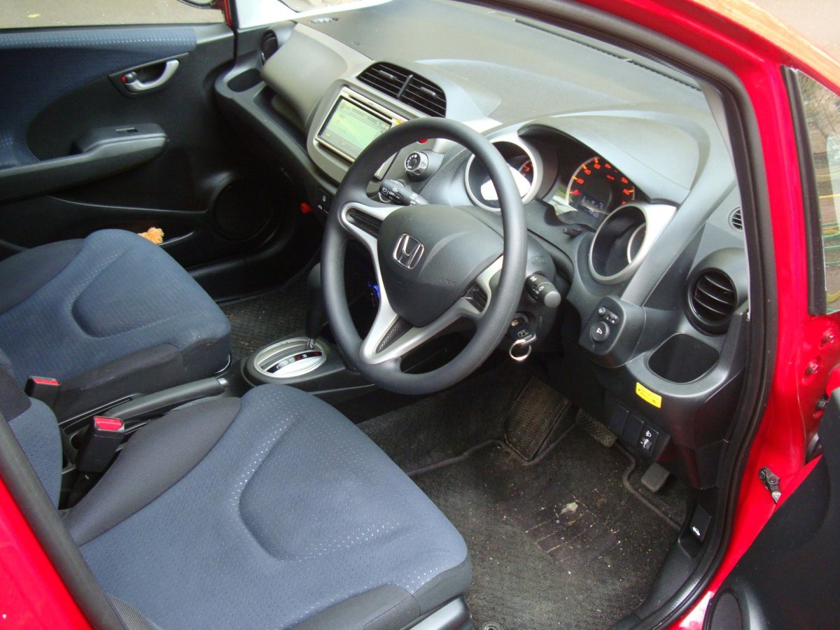 Хонда фит 2009 салон