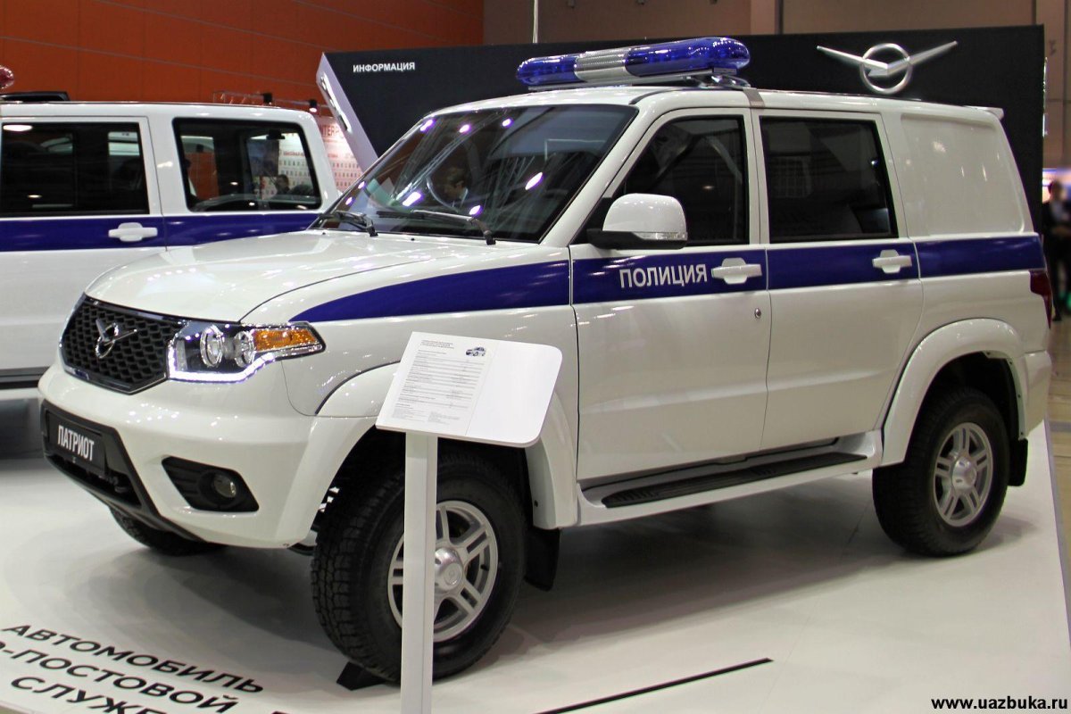 Внедорожник УАЗ-3163 «Патриот» полиция