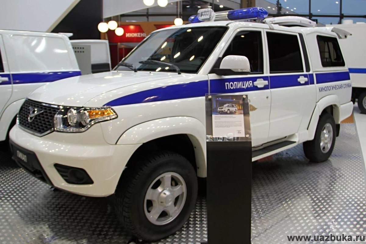 УАЗ Патриот пикап полиция