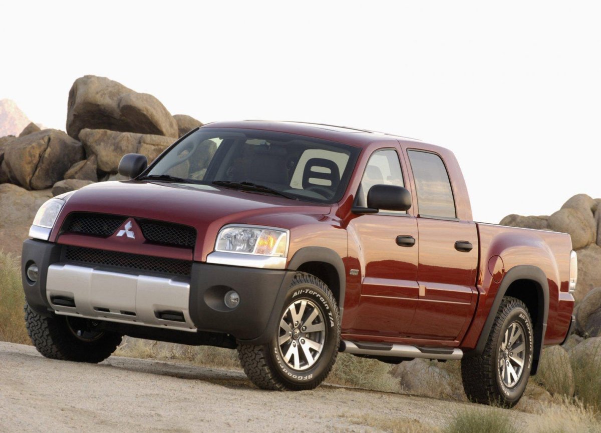 Mitsubishi Raider