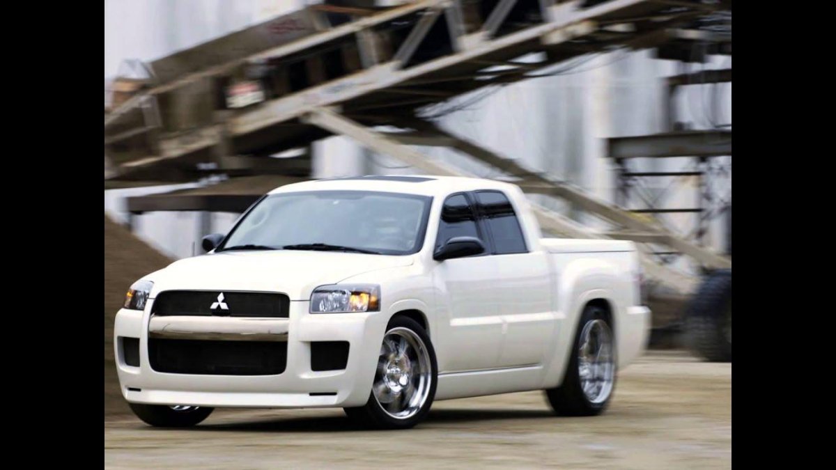 Mitsubishi Raider 2002