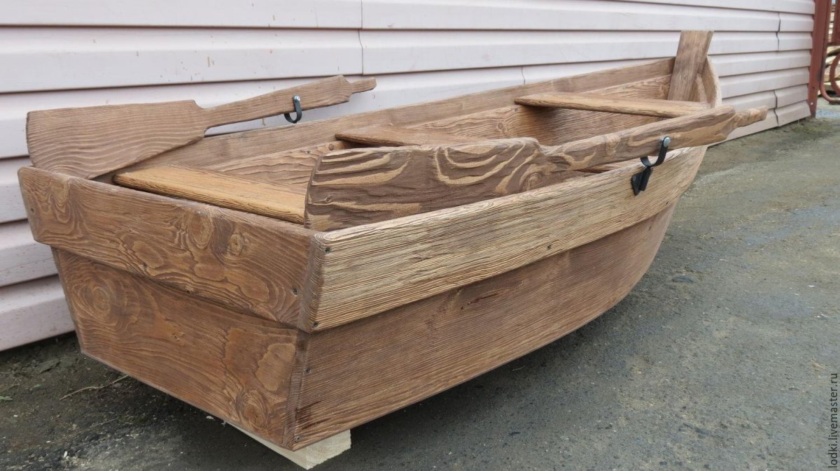 Лодка декоративная