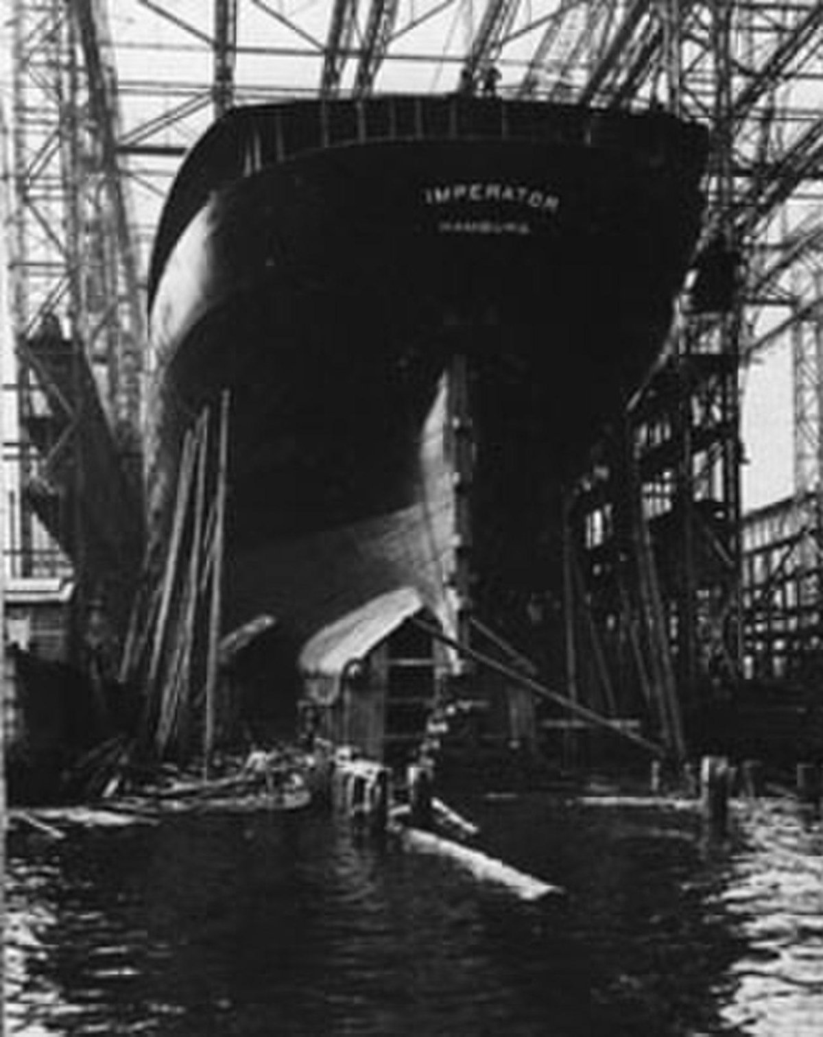 Лайнер Император 1913