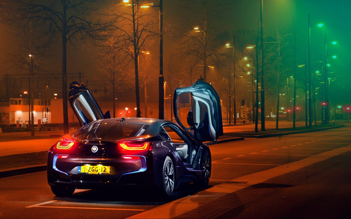 BMW i8