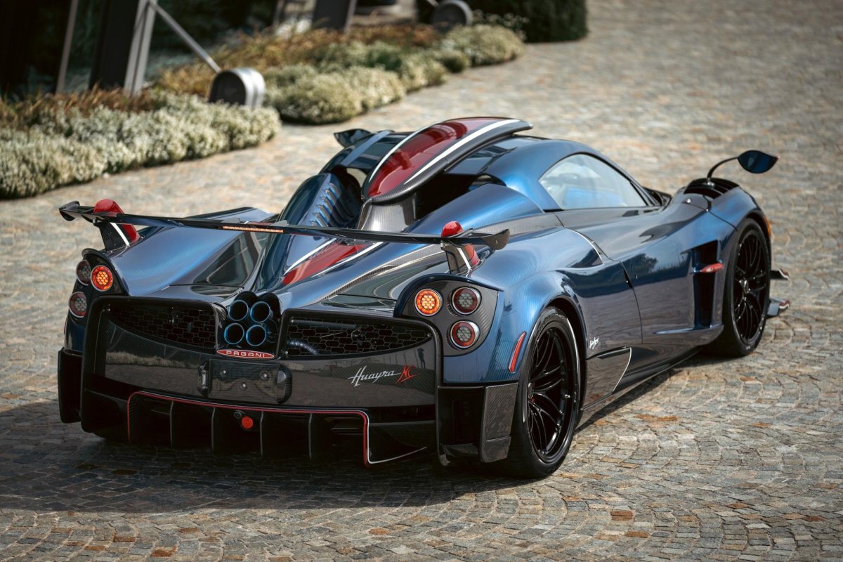 Пагани Huayra