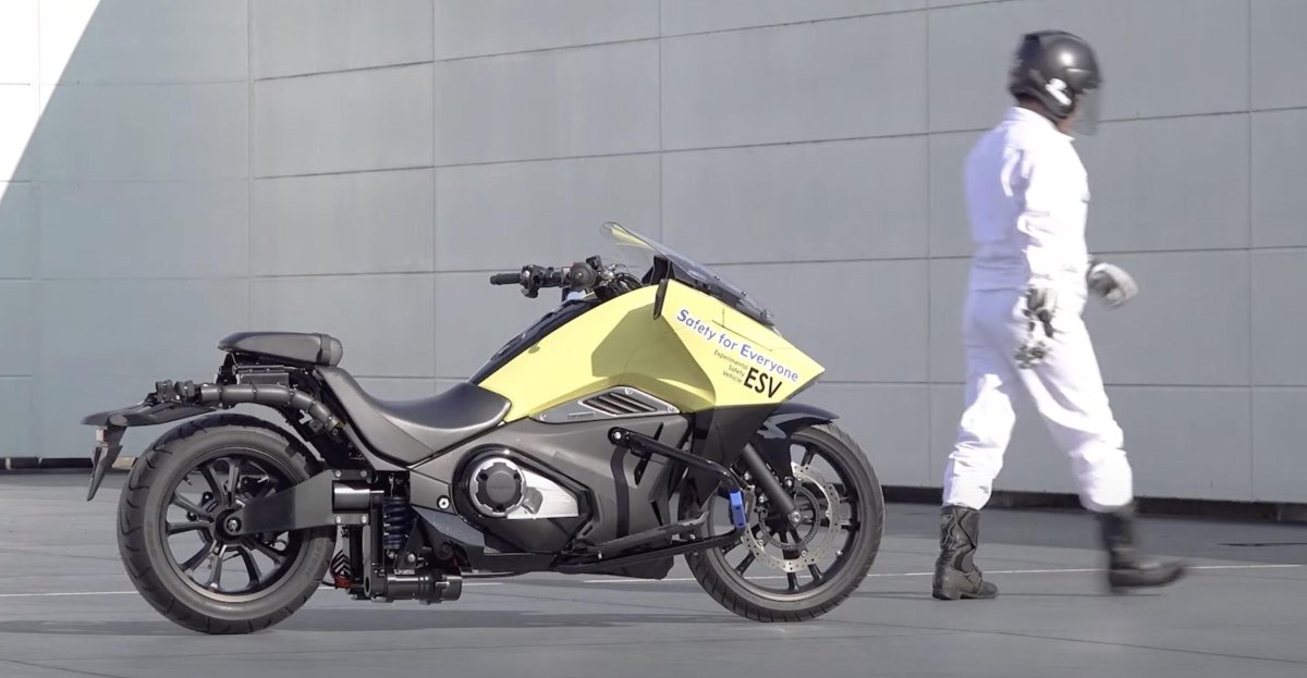 Мотоцикл Хонда riding assist