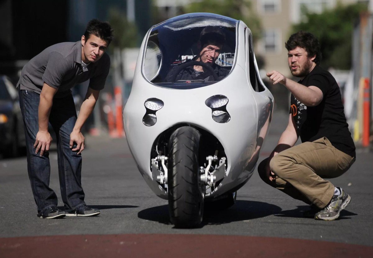 Двухколесный автомобиль