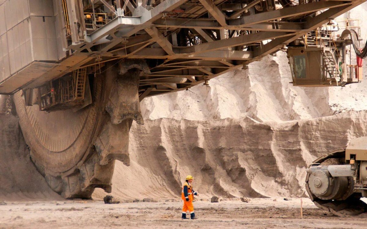 Следы от роторного экскаватора