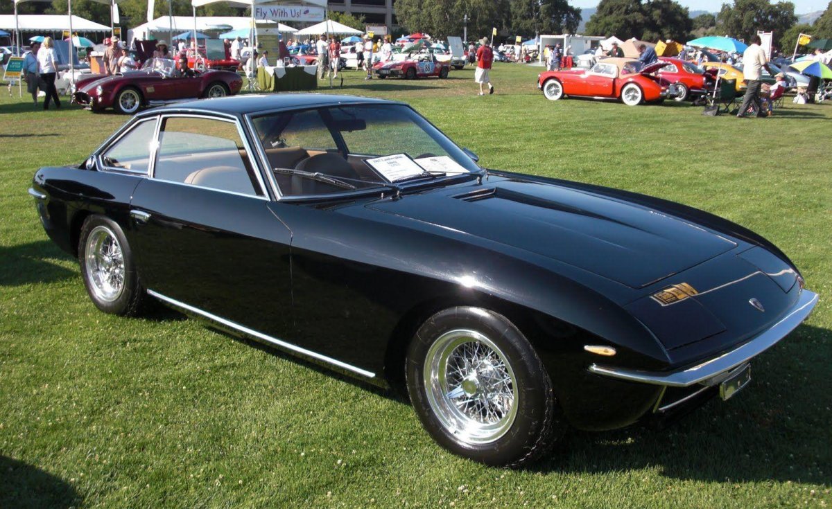 Lamborghini Islero 2022