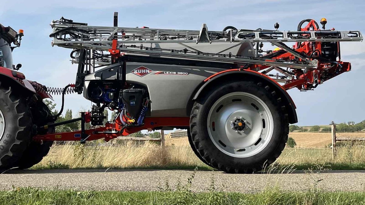 Опрыскиватель Kuhn Fighter 3000