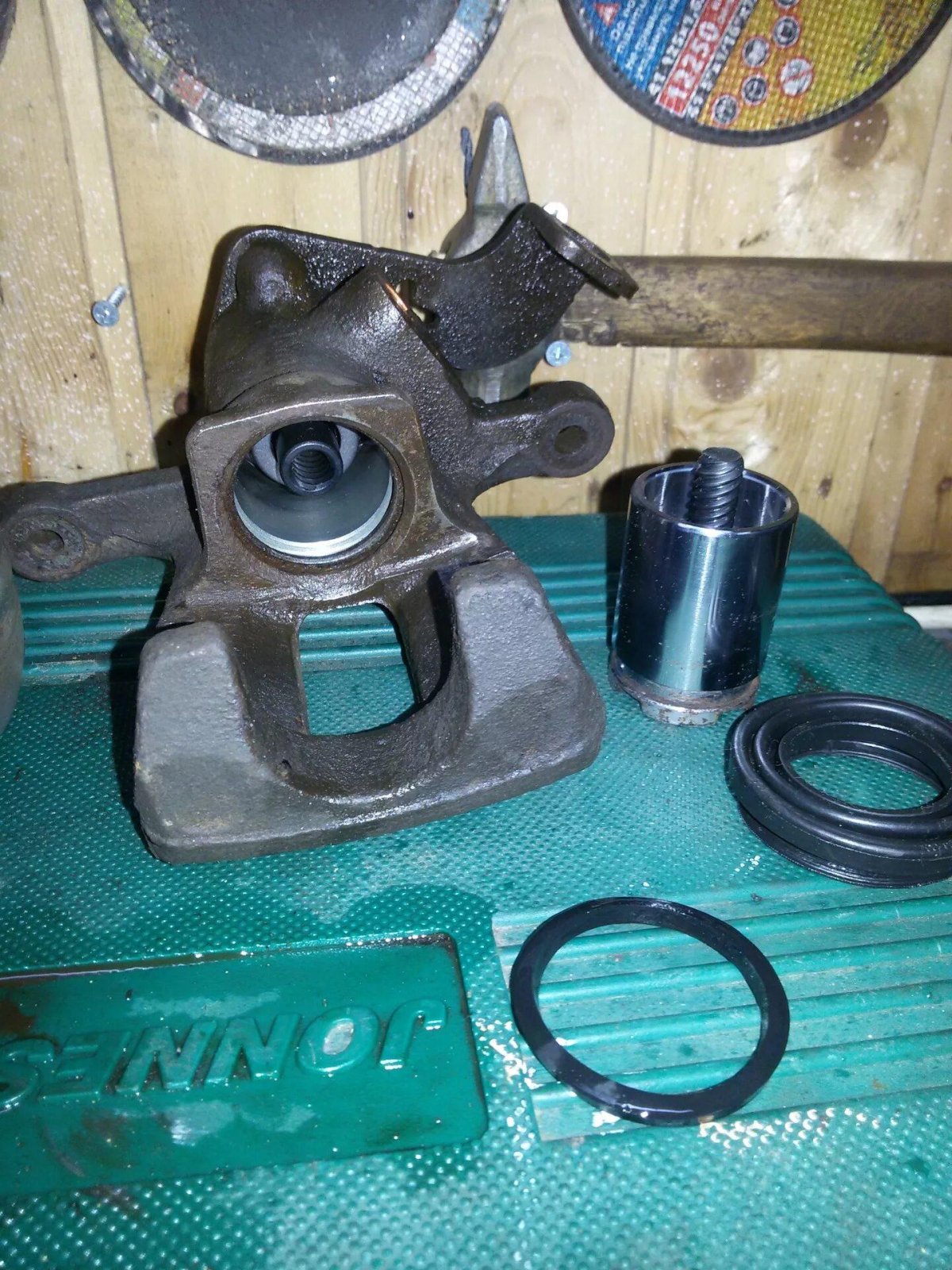 Ремкомплект заднего суппорта Рио 3