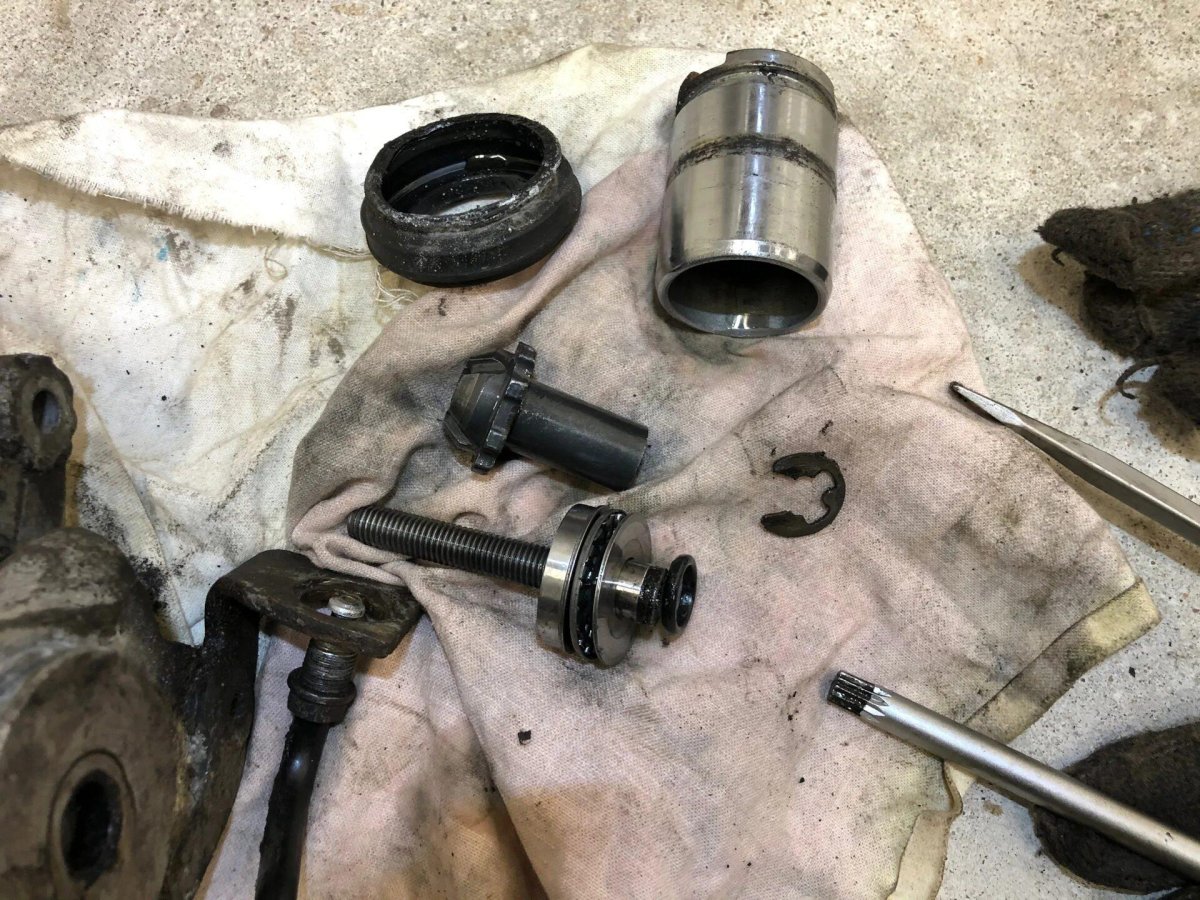 Переборка заднего суппорта Фольксваген Крафтер