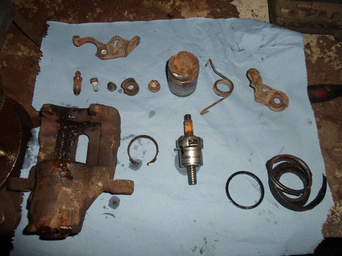 Переборка заднего суппорта Форд фокус 2