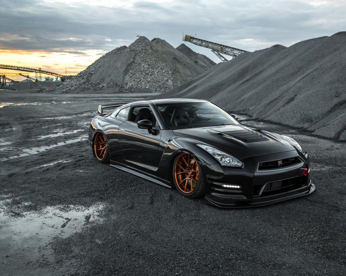 Ниссан ГТР 2019