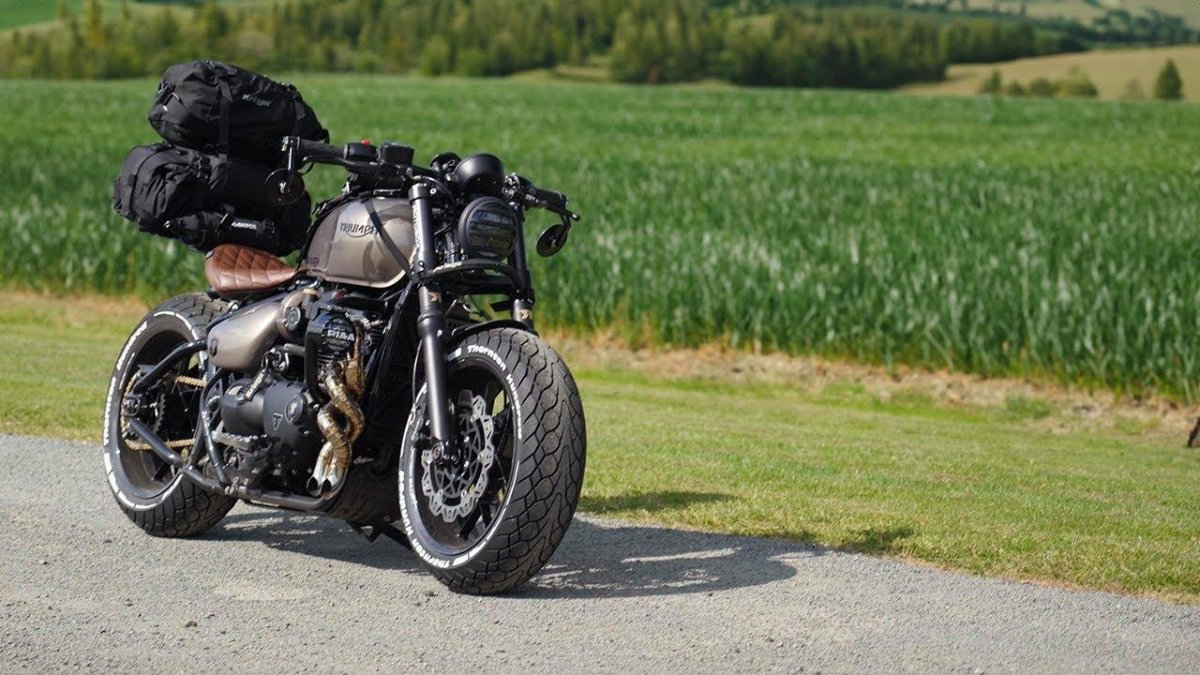 Triumph Bonneville Bobber Thornton hundred