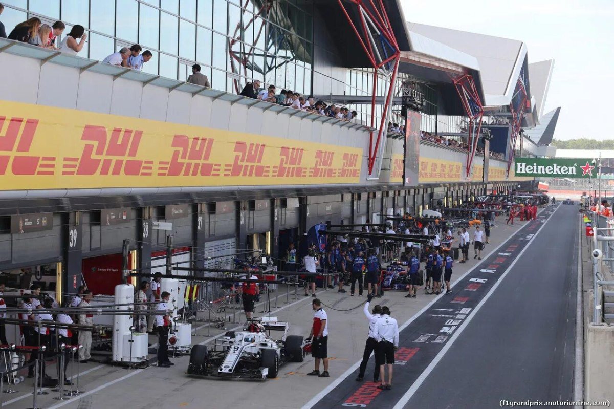 F1 paddock